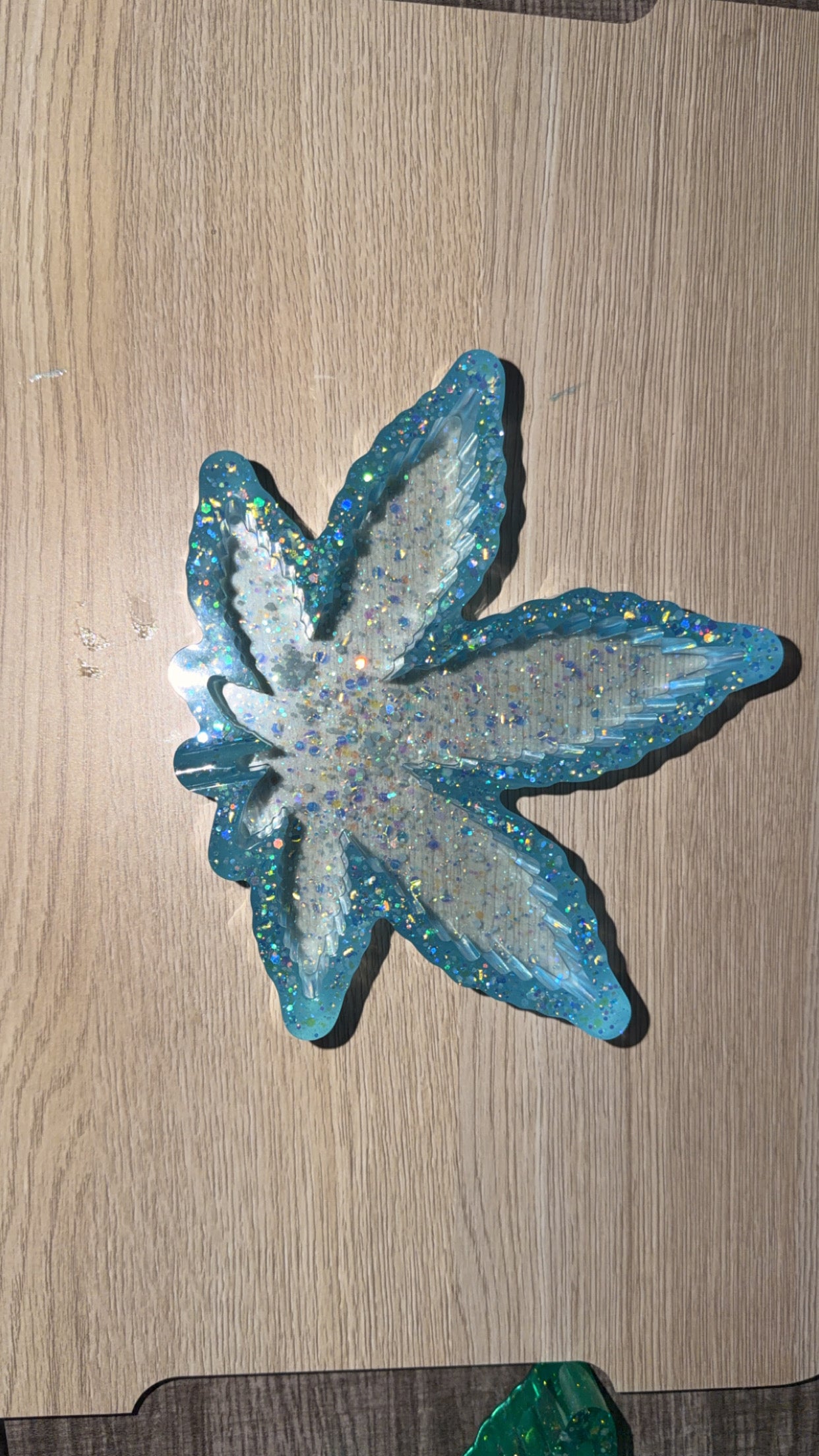 Blue Spice Ashtray (Glow in the Dark Glitter)